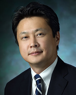 Headshot of Gabsang Lee